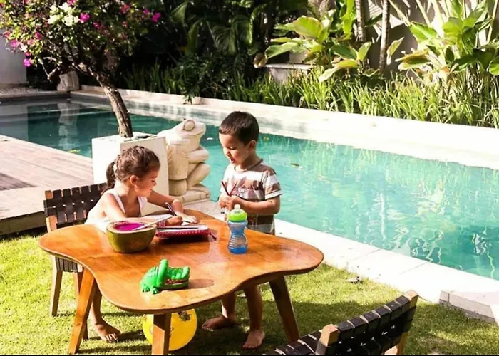 Chandra Bali Villas