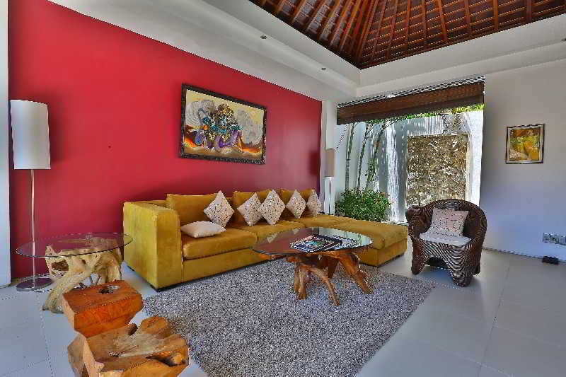 विला Chandra Bali
