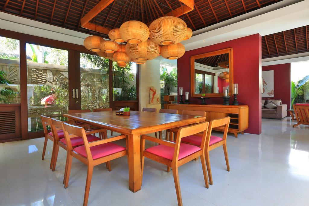 विला Chandra Bali *
